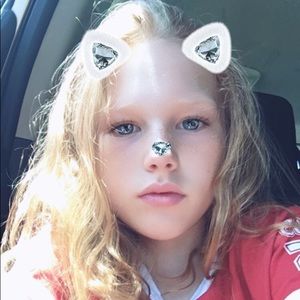 Meet your Posher, Kira